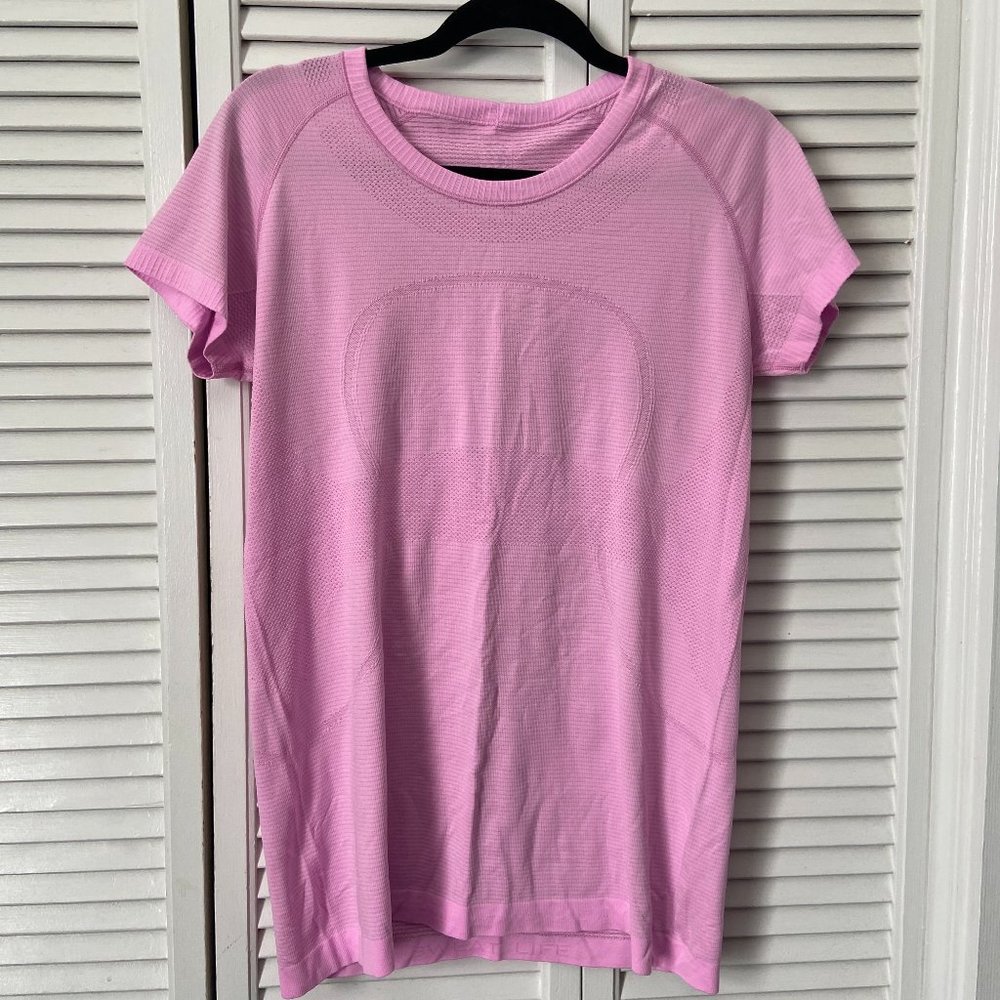 Lululemon Swiftly Tech Short Sleeve - Pink Size 12